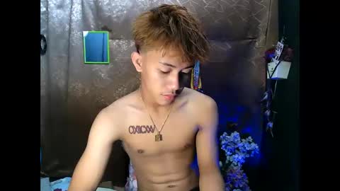 Snapshot of naugthyboyloy chatting on September 22, 2025, 2:57 am Loy online show from September 22, 2025, 2:57 am