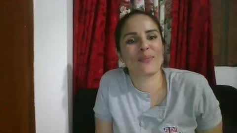 Snapshot of naugthymilf23 chatting on February 18, 2025, 3:10 am keyra online show from February 18, 2025, 3:10 am