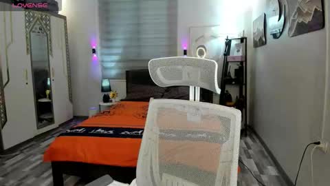 Snapshot of naugtycummer69 chatting on October 8, 2025, 5:05 am JAY online show from October 8, 2025, 5:05 am