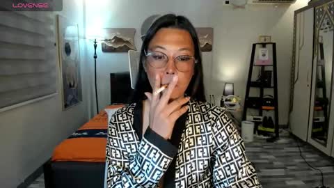 Snapshot of naugtycummer69 chatting on November 7, 2025, 4:07 pm JAY online show from November 7, 2025, 4:07 pm