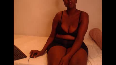 nawtylezi696 online show from September 14, 2025, 8:41 pm