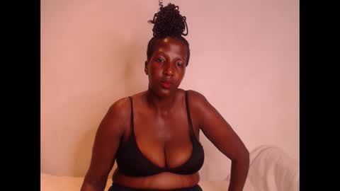nawtylezi696 online show from September 16, 2025, 6:09 pm