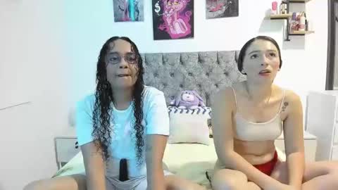 nay_and_aleja online show from May 7, 2026, 11:43 pm