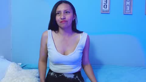 Snapshot of naya_10 chatting on September 22, 2025, 10:23 pm naya_10 online show from September 22, 2025, 10:23 pm