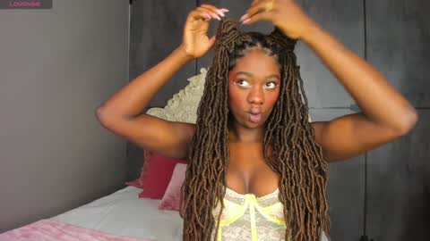 Snapshot of nayah_williams chatting on December 5, 2024, 12:11 pm Nayah Williams - OnlyFans online show from December 5, 2024, 12:11 pm