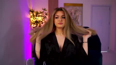 Naya online show from February 9, 2026, 7:29 pm