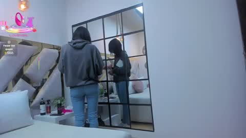 Snapshot of nayara_macherano chatting on March 7, 2025, 9:18 am nayara_macherano online show from March 7, 2025, 9:18 am