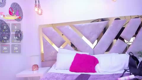 Snapshot of nayara_macherano chatting on March 11, 2025, 8:41 am nayara_macherano online show from March 11, 2025, 8:41 am