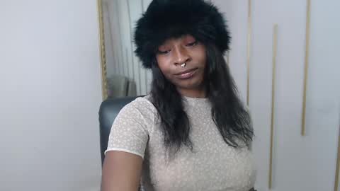 Nayaris 3 online show from May 4, 2026, 4:03 pm