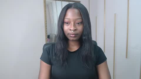 Nayaris 3 online show from May 9, 2026, 2:33 pm