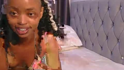 Snapshot of naylah18 chatting on November 13, 2025, 5:23 pm Britney online show from November 13, 2025, 5:23 pm