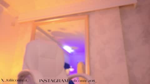 Juli  online show from September 21, 2025, 11:56 am