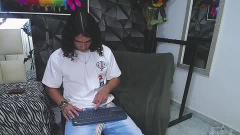 Snapshot of nazper_ chatting on December 7, 2024, 4:47 pm Nazper online show from December 7, 2024, 4:47 pm
