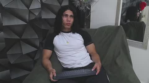 Snapshot of nazper_ chatting on December 15, 2024, 4:15 pm Nazper online show from December 15, 2024, 4:15 pm