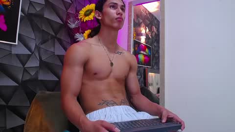 Snapshot of nazper_ chatting on December 31, 2024, 6:35 pm Nazper online show from December 31, 2024, 6:35 pm