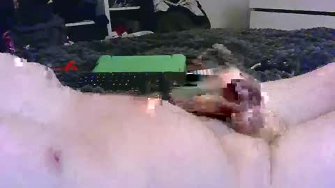 UK couple online show from December 31, 2024, 9:06 pm