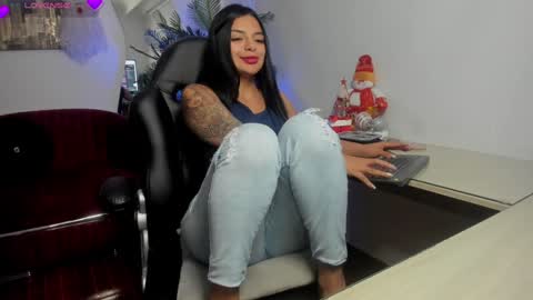 Hellen online show from December 18, 2024, 10:35 pm
