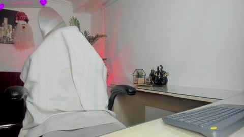 Hellen online show from January 17, 2025, 10:23 pm