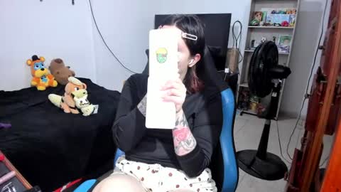 Geek Nicole    im Neeko UwU online show from July 19, 2026, 1:37 pm