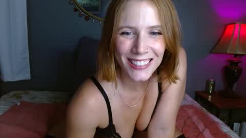 Snapshot of neemcream chatting on February 17, 2025, 11:42 pm JenniferJen online show from February 17, 2025, 11:42 pm