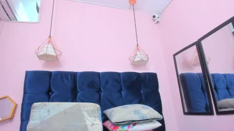 neferet_opal online show from April 26, 2026, 1:25 am
