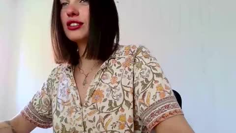 Snapshot of neferutt chatting on April 15, 2026, 2:57 pm Neferutt online show from April 15, 2026, 2:57 pm