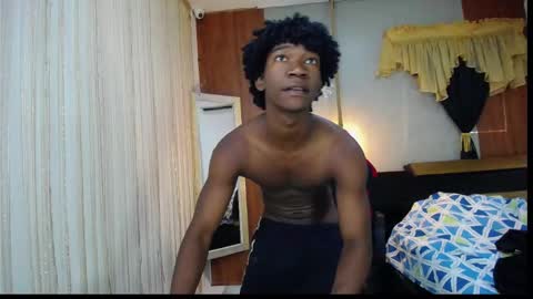 Snapshot of negga_cum chatting on February 13, 2026, 1:40 pm NEGGA online show from February 13, 2026, 1:40 pm