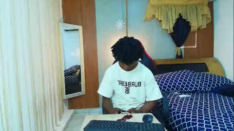 Snapshot of negga_cum chatting on February 18, 2026, 12:45 pm NEGGA online show from February 18, 2026, 12:45 pm