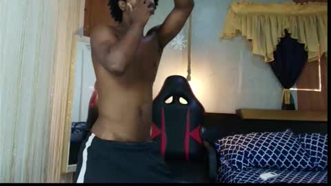 Snapshot of negga_cum chatting on February 20, 2026, 1:44 pm NEGGA online show from February 20, 2026, 1:44 pm
