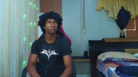 Snapshot of negga_cum chatting on March 4, 2026, 12:44 pm NEGGA online show from March 4, 2026, 12:44 pm