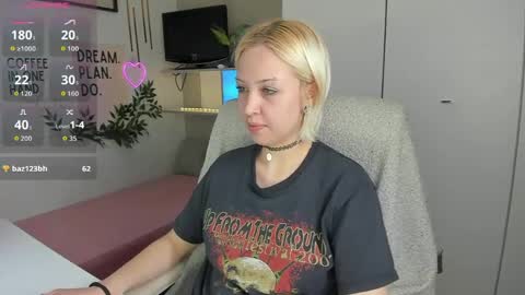 Kate online show from April 28, 2026, 8:36 pm