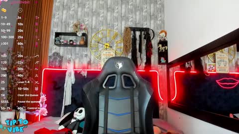 Snapshot of nekomisaki chatting on January 12, 2025, 12:23 pm Miah online show from January 12, 2025, 12:23 pm