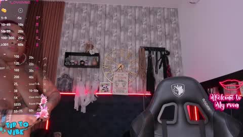 Snapshot of nekomisaki chatting on January 31, 2025, 7:40 pm Miah online show from January 31, 2025, 7:40 pm