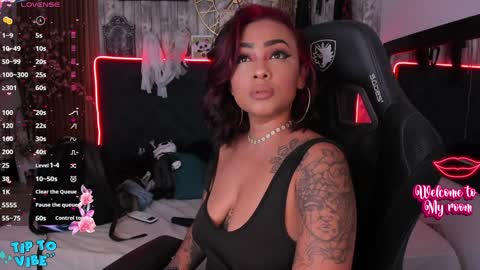 Snapshot of nekomisaki chatting on February 1, 2025, 12:37 pm Miah online show from February 1, 2025, 12:37 pm