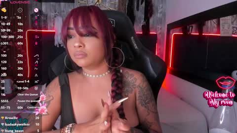 Snapshot of nekomisaki chatting on February 11, 2025, 3:18 pm Miah online show from February 11, 2025, 3:18 pm