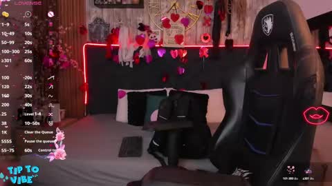 Snapshot of nekomisaki chatting on February 22, 2025, 12:29 pm Miah online show from February 22, 2025, 12:29 pm