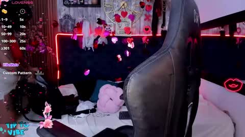 Snapshot of nekomisaki chatting on February 25, 2025, 12:03 pm Miah online show from February 25, 2025, 12:03 pm