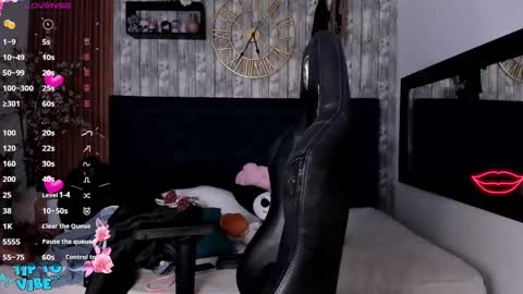 Snapshot of nekomisaki chatting on March 10, 2025, 11:21 am Miah online show from March 10, 2025, 11:21 am