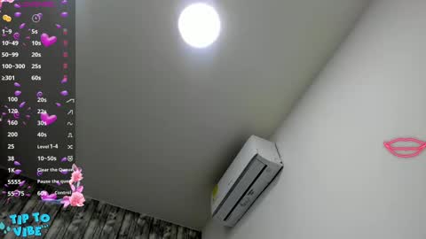 Snapshot of nekomisaki chatting on October 3, 2025, 12:13 pm Miah online show from October 3, 2025, 12:13 pm