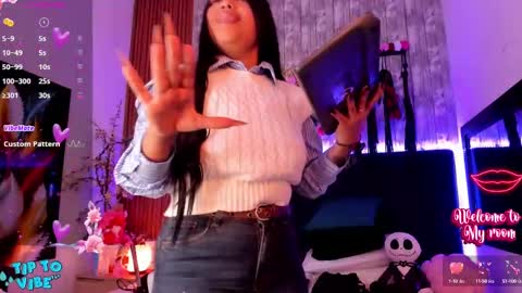 Snapshot of nekomisaki chatting on October 7, 2025, 11:40 am Miah online show from October 7, 2025, 11:40 am