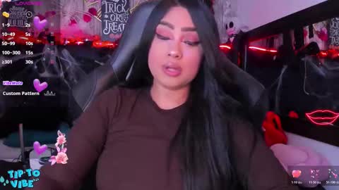 Snapshot of nekomisaki chatting on October 19, 2025, 11:44 am Miah online show from October 19, 2025, 11:44 am