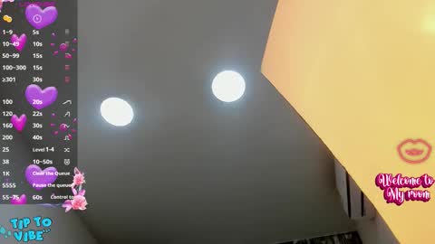 Snapshot of nekomisaki chatting on October 20, 2025, 12:05 pm Miah online show from October 20, 2025, 12:05 pm