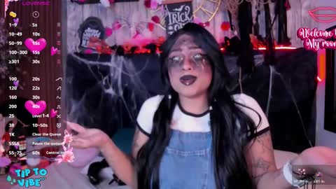 Snapshot of nekomisaki chatting on October 31, 2025, 12:06 pm Miah online show from October 31, 2025, 12:06 pm