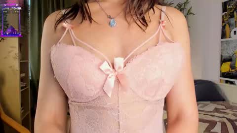 Snapshot of neldaestey chatting on September 21, 2025, 7:10 am Vicky and Beatrice online show from September 21, 2025, 7:10 am