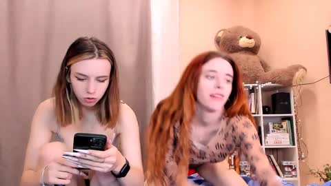 nelly_yy online show from January 29, 2025, 11:30 am