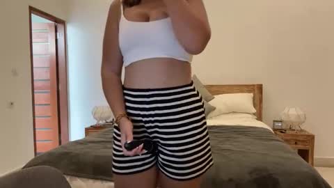 Snapshot of nellyfischer chatting on September 25, 2025, 12:47 am Nelly online show from September 25, 2025, 12:47 am