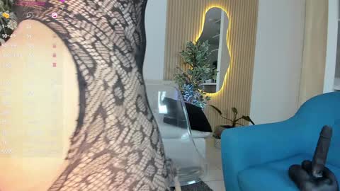 Snapshot of nemisha chatting on December 9, 2024, 4:37 pm nemisha online show from December 9, 2024, 4:37 pm