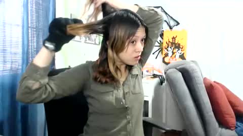 Snapshot of nena_lov chatting on October 9, 2025, 4:27 pm Star online show from October 9, 2025, 4:27 pm