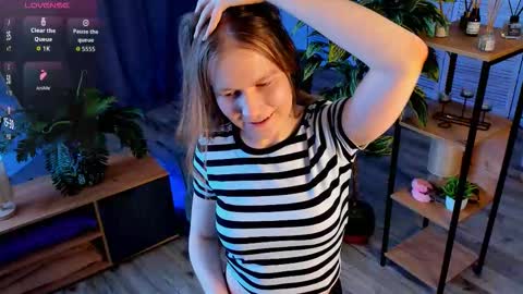 Snapshot of nenahalter chatting on March 13, 2026, 8:54 am Leone online show from March 13, 2026, 8:54 am