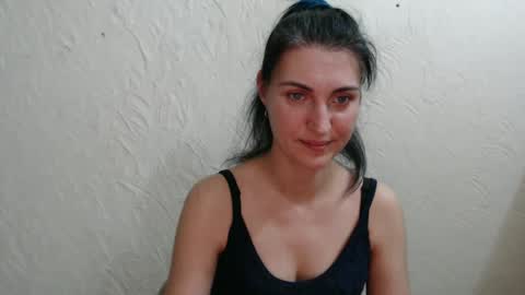 Nensy online show from February 2, 2025, 12:09 am